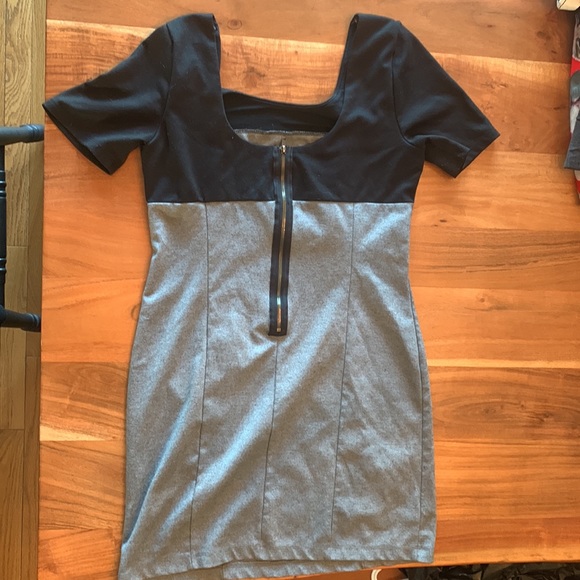 Women’s Monteau Black and Grey Dress - Picture 2 of 4